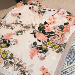 🏷SALE 7th Avenue New York & Company Blouse- Floral- Large